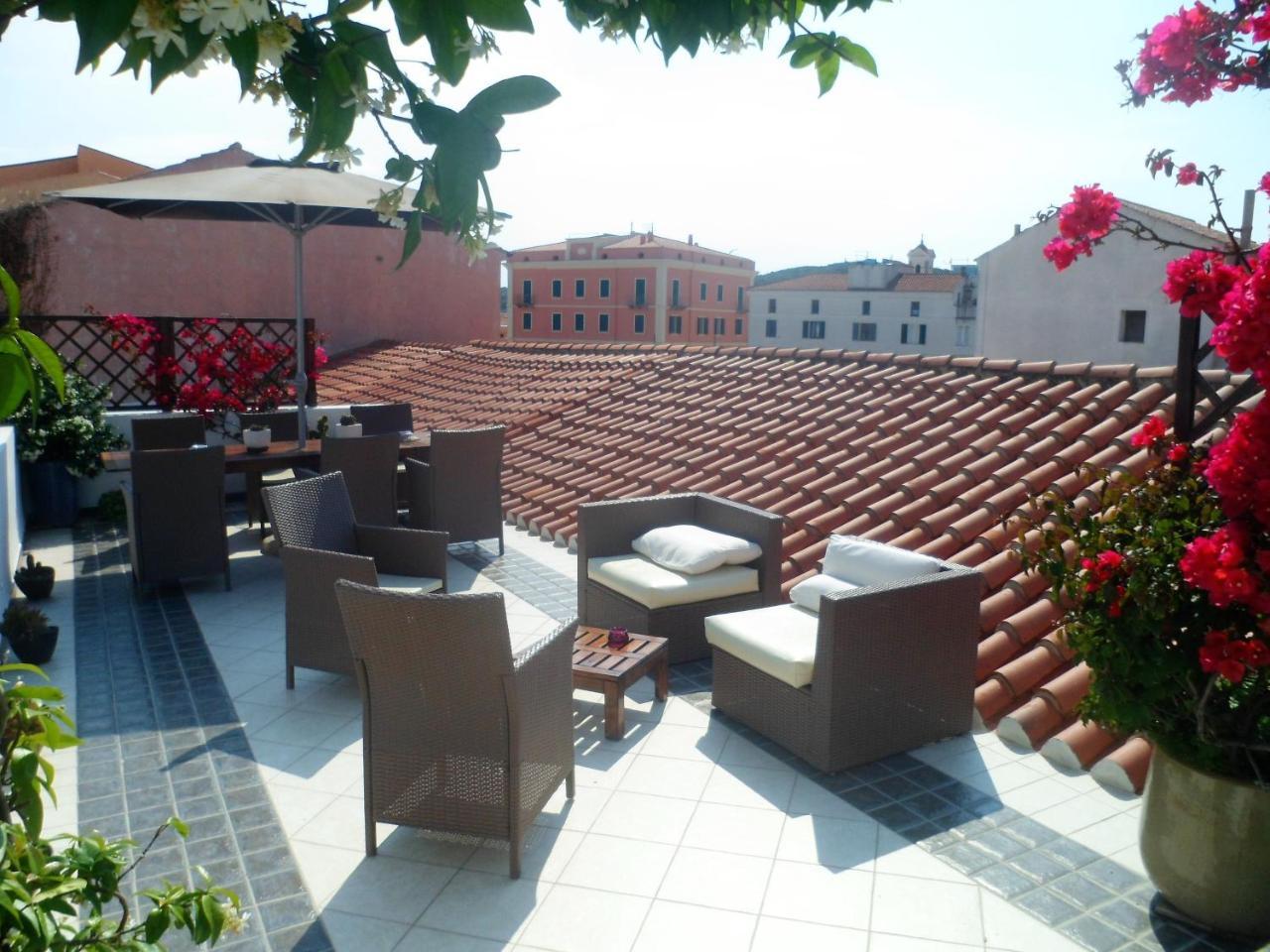 B&B Domus De Janas Санта-Тереза-Галлура Экстерьер фото